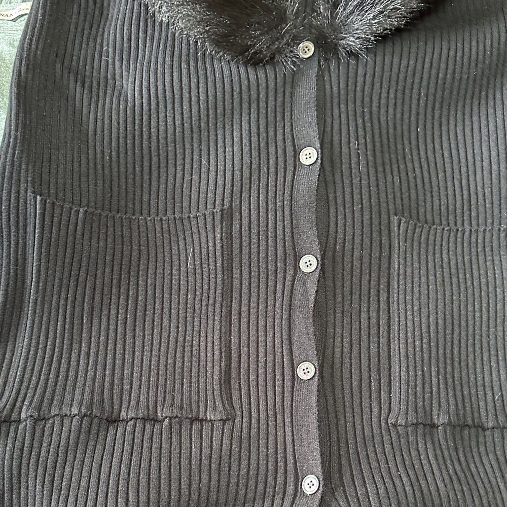 Lulu's Black Cardigan with Faux Fur Collar - Picture 5 of 10
